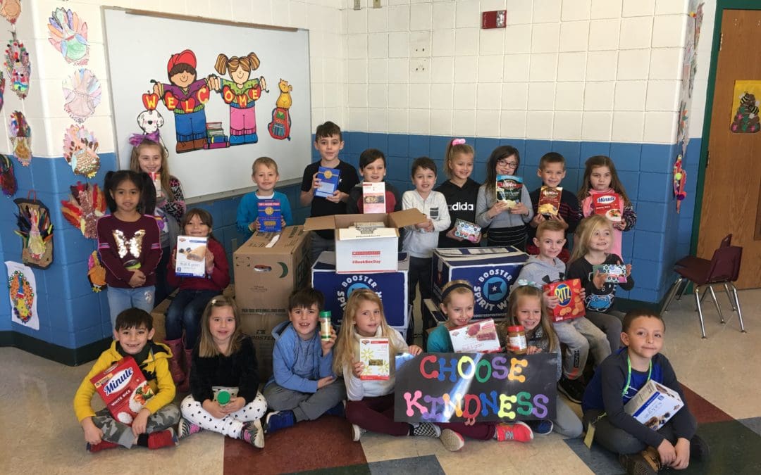 students donating food
