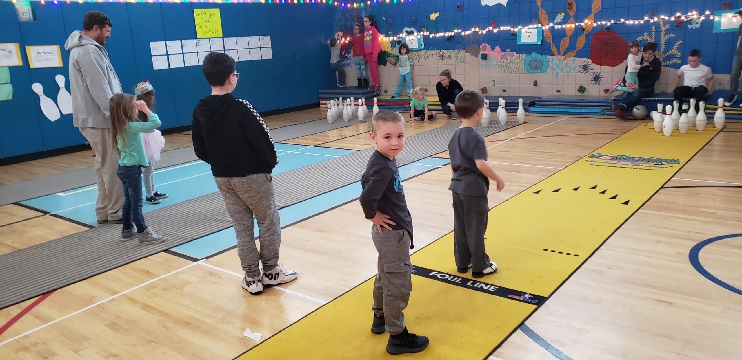 students and parents bowling