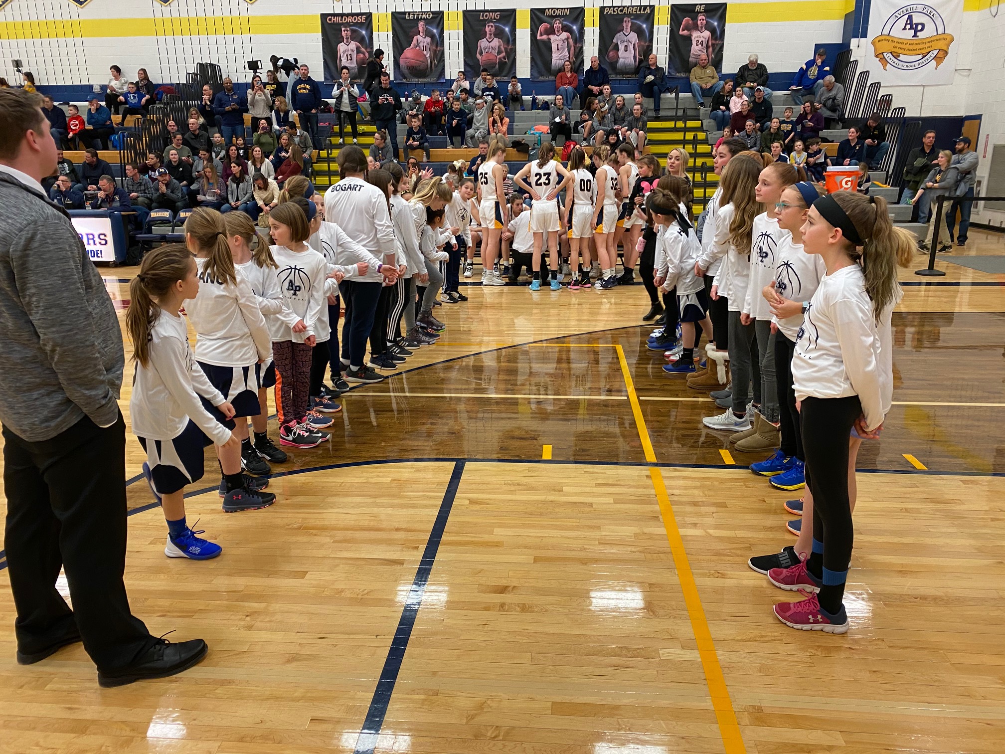 girls basketball players