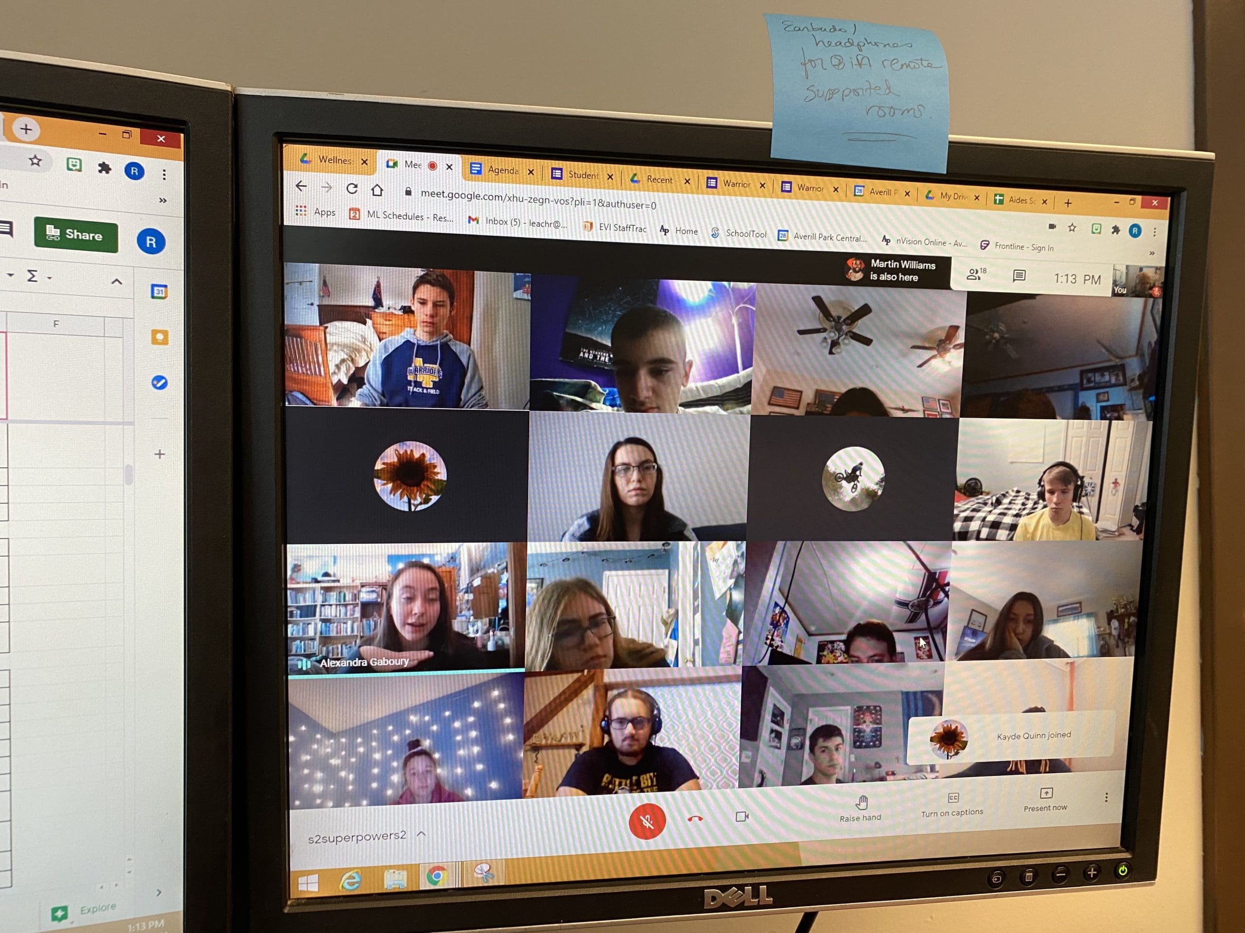 students in a virtual classroom
